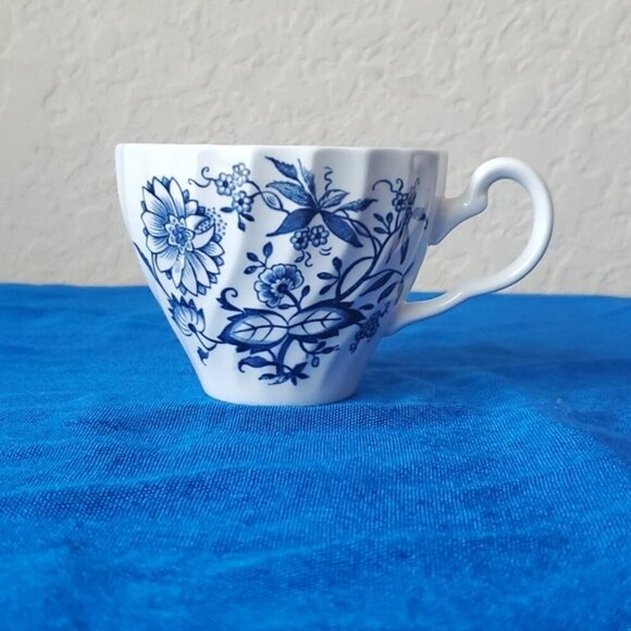 Johnson Brothers Stoke on Trent England Saxony Tea Cup - Picture 3 of 10